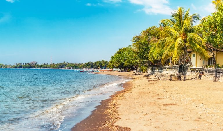 Serene Escape: Lovina Beach, Bali